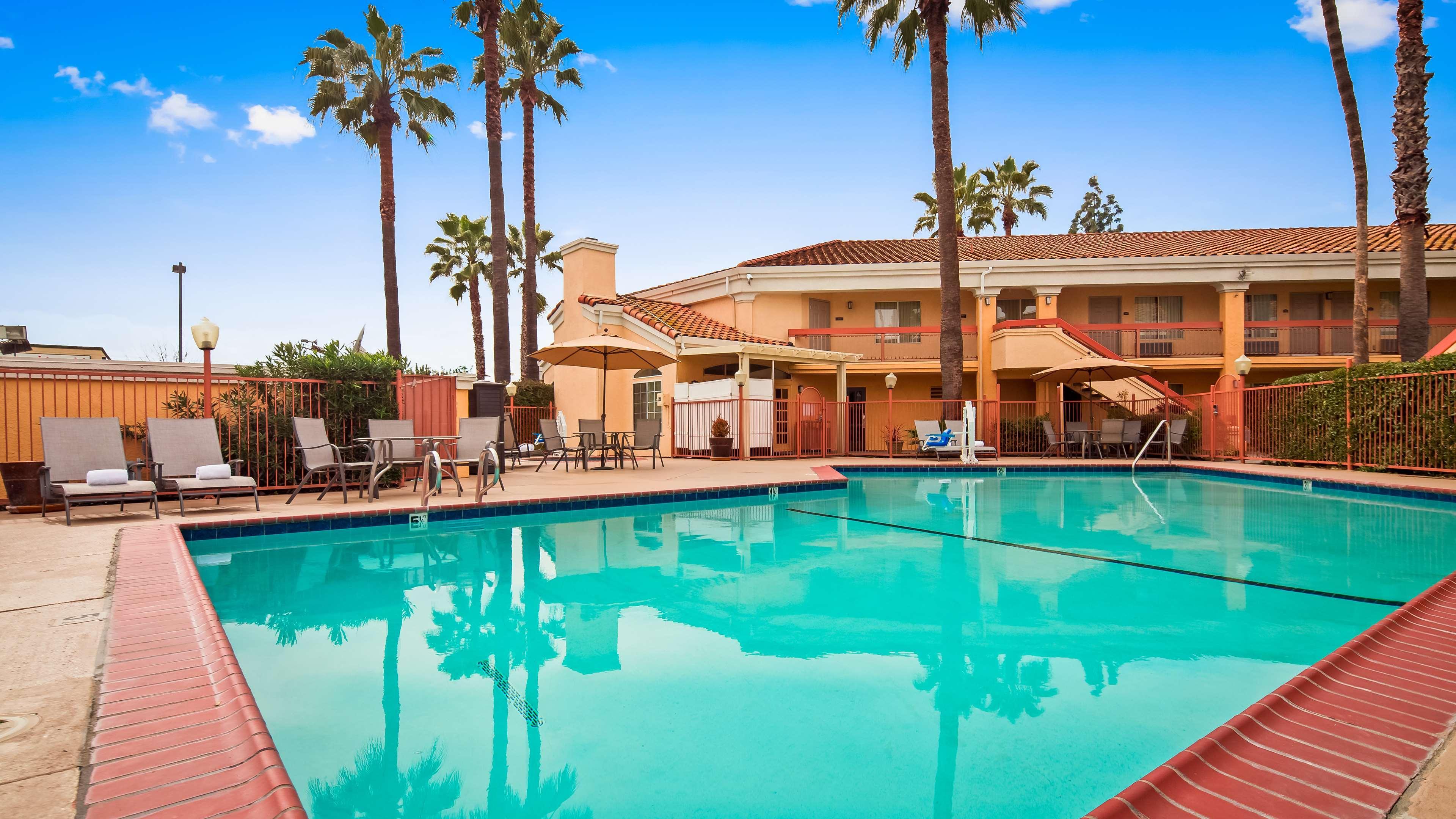 Best Western Palm Court Inn Modesto Exterior foto